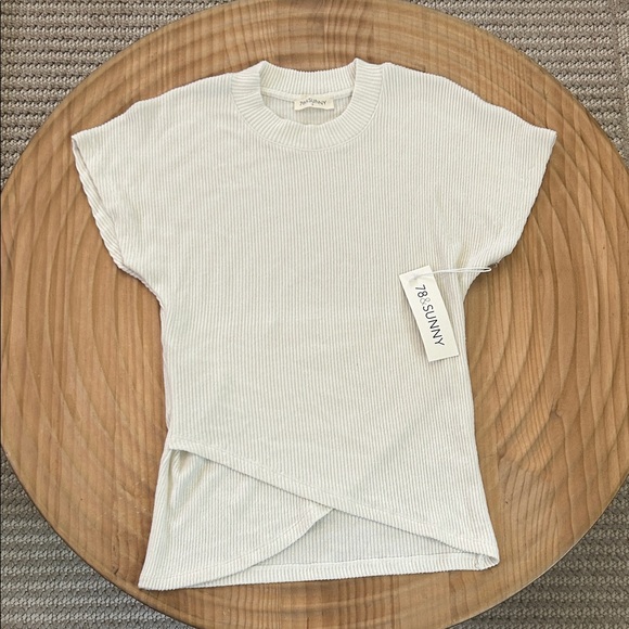 78&Sunny Tops - 78&Sunny Ribbed Short Sleeve Tee in Cream with Crossover Hem